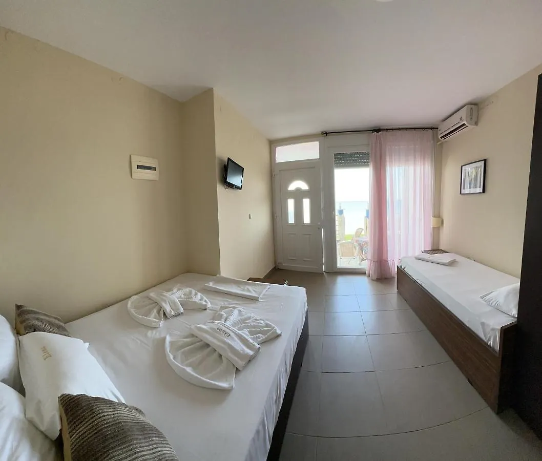 Rooms Elena Νέα Ποτίδαια